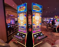 tulang4d login app home screen showing live casino tables, football betting, and slot games